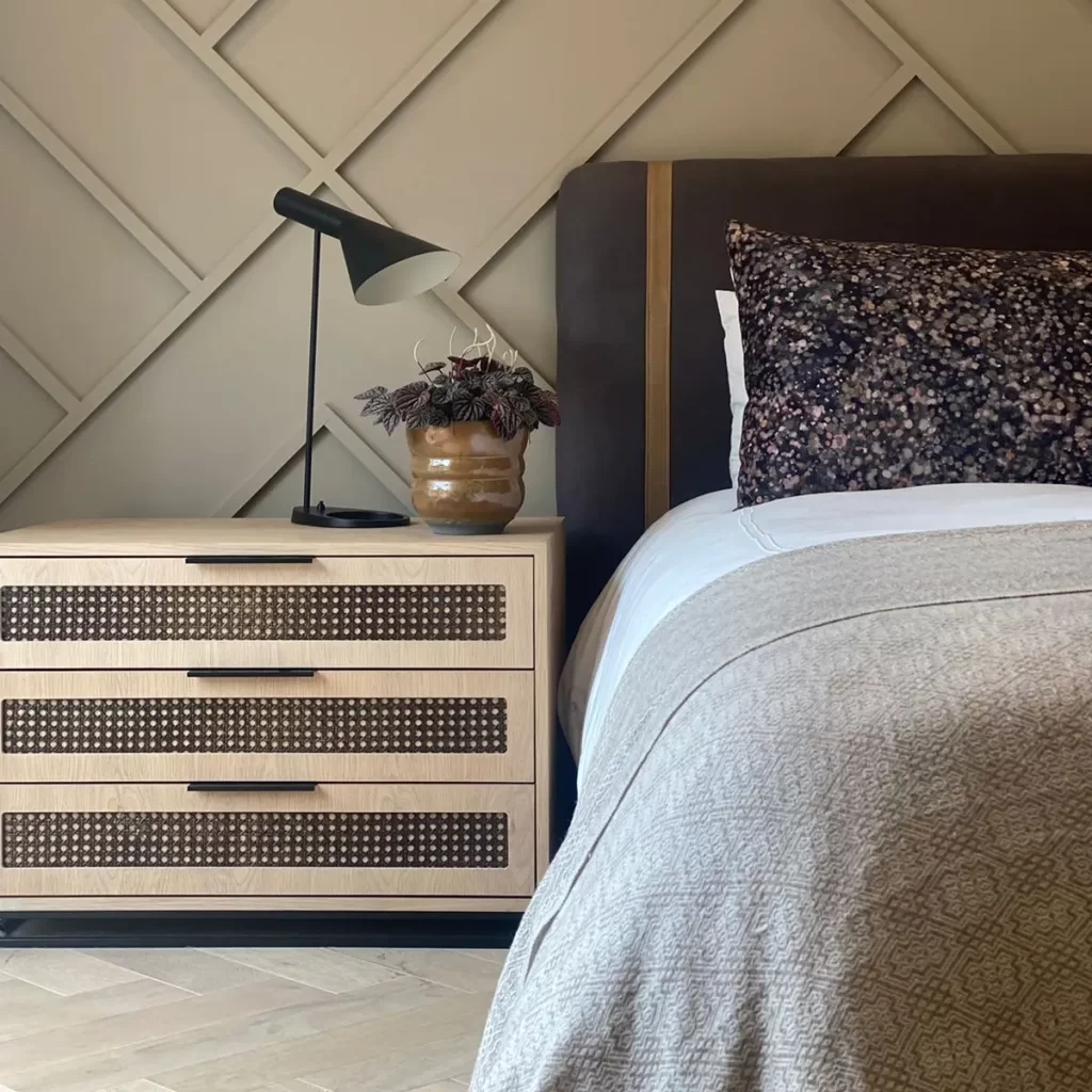 Pedestal